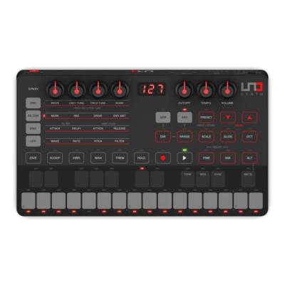 IK MULTIMEDIA UNO SYNTH